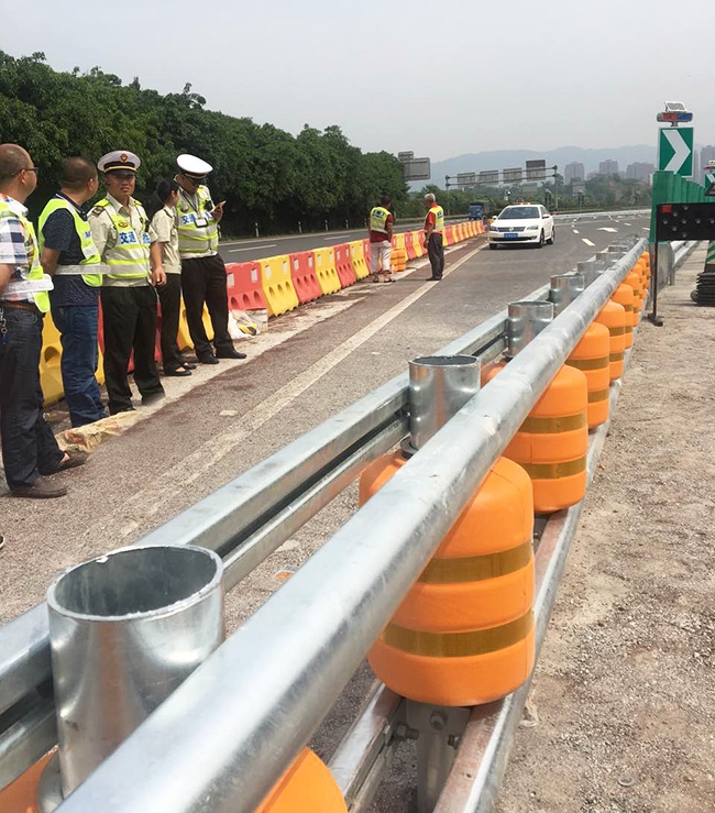 談談城市道路安裝防撞護欄的作用